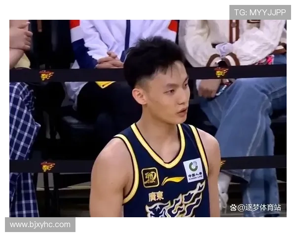 胡明轩爆发21分正名 徐杰低迷打满全场